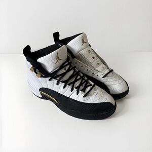 Jordan Retro 12 Sneakers Royalty Taxi - Black and White size 4